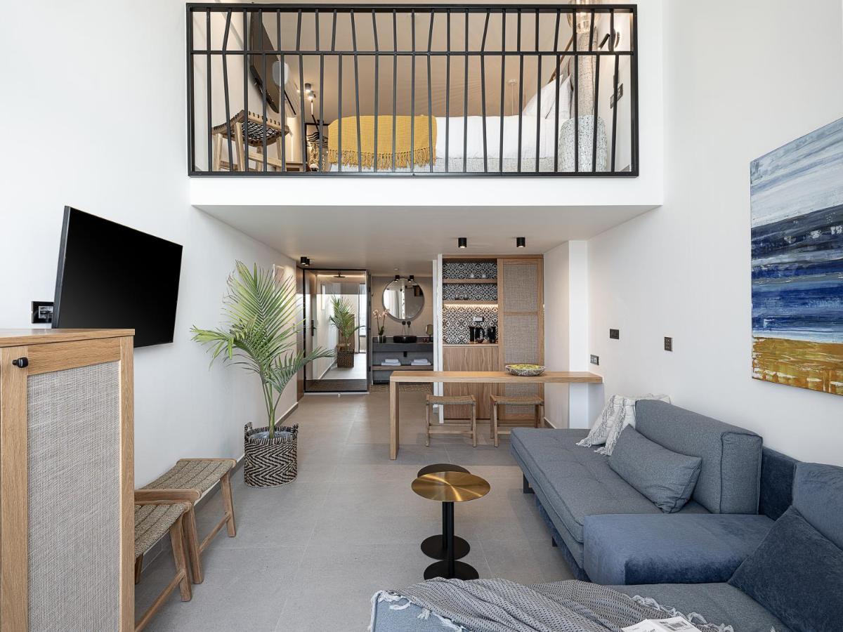 Calla Luxury Seafront Suites Rethymno  Exterior photo