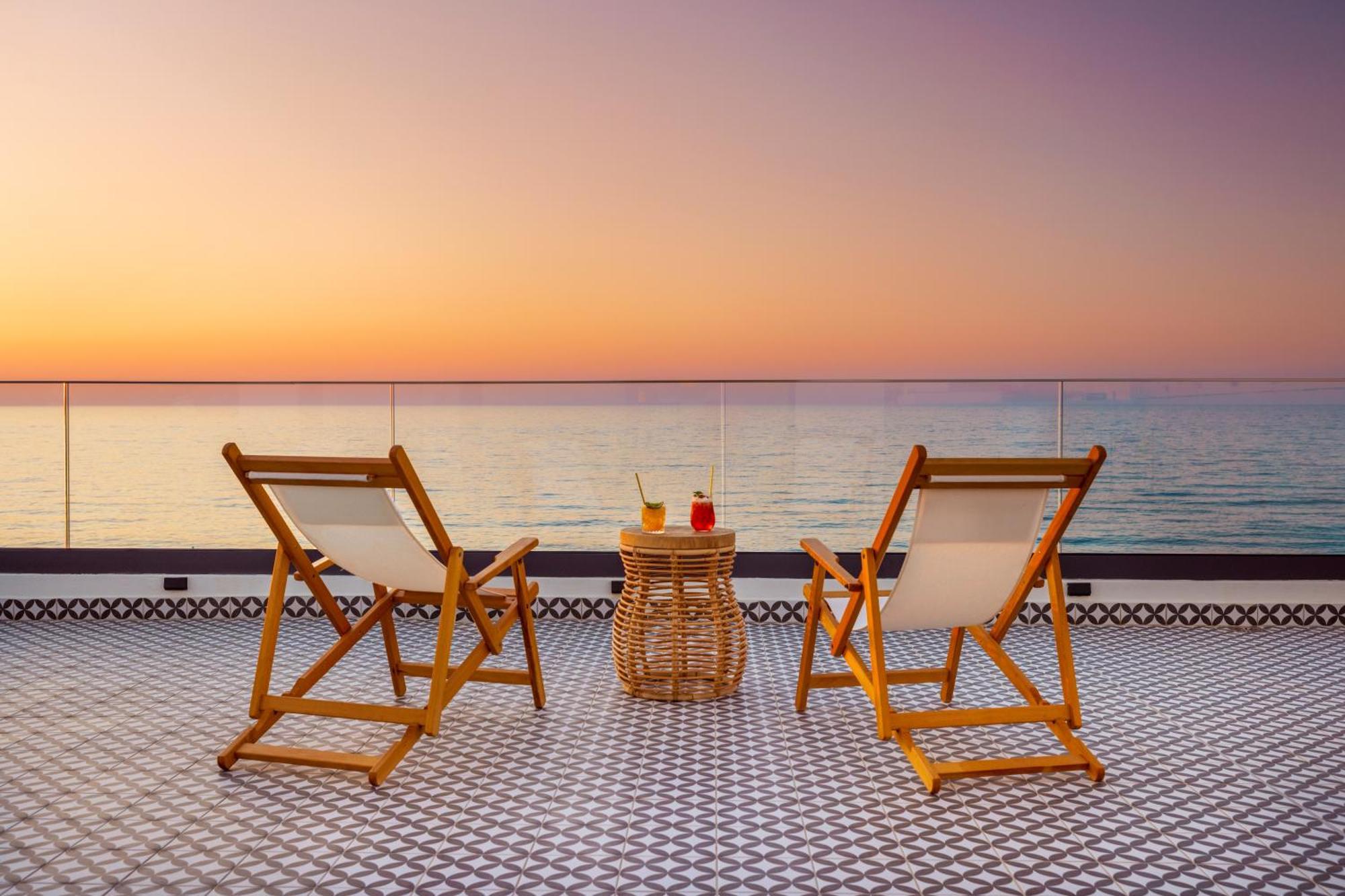 Calla Luxury Seafront Suites Rethymno  Exterior photo