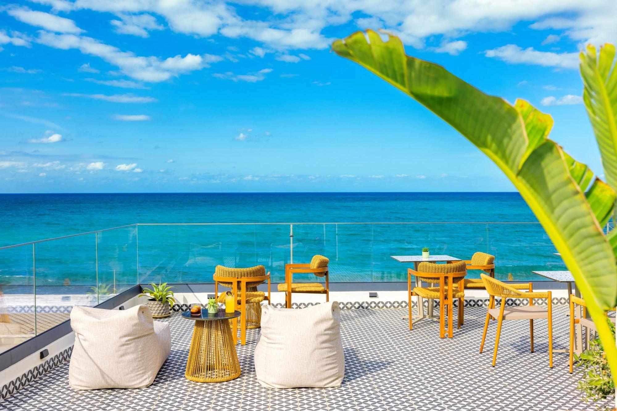 Calla Luxury Seafront Suites Rethymno  Exterior photo